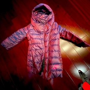 Super cute and warm Nike kids winter coat! No obvious wear !